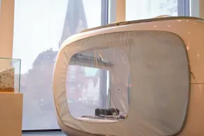 One Night in a Museum - LUNA Sleep Cube - Room