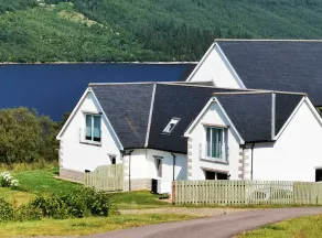 Lochside, 1 The Corries - Intérieur
