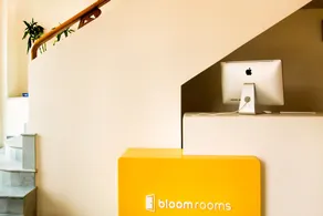 Bloomrooms @ New Delhi Railway Station - Reception
