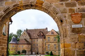 Gutsverwaltung Schloss Eyrichshof - Image 1