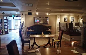 TF Royal Hotel & Theatre - Restaurant