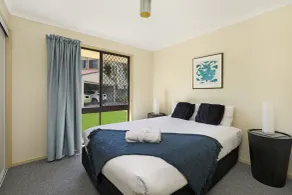 NAROO7- PRIME, CENTRE OF MOOLOOLABA LOCATION - Room