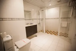 Kaishen Sinsu Hotel - Bathroom