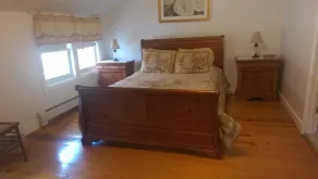 Locust Tree Bed and Breakfast LLC - Chambre