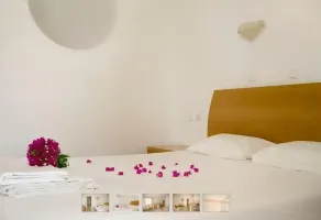 Lambis Studios & Apartments - Room
