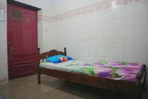 OYO Life 1972 Aman Family Inn Syariah - Room