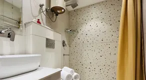 ZEN Suites Gurgaon - LUXE Stays Collection - Badrum