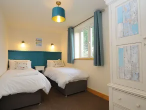 Gwennel Neyth - Room