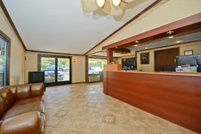 Americas Best Value Inn & Suites Warren Detroit - Resepsjon