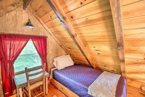 Off-the-grid Cabin Living in Red River Gorge! - Værelse