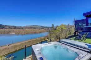 Private Hot Tub! Luxe Hood River Retreat Near Dtwn - Interiør