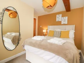 Loft Cottage - Room