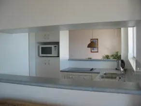 Estoril on Moffat - Private kitchen