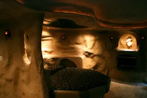 Designer Inn and Suites - Room
