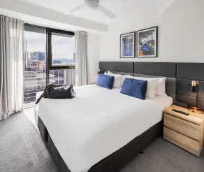Oaks Brisbane on Felix Suites - Room