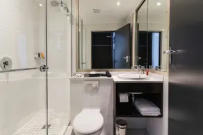 ONOMO Hotel Cape Town – Inn On The Square - Baño