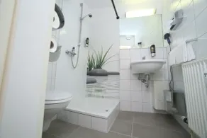 Asgard Hotel - Baño