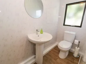 Summertime Lodge - Badezimmer