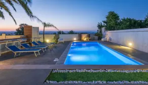Aurienzia - Pool