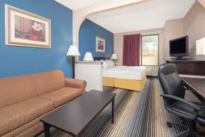 Baymont by Wyndham Laurel - Chambre