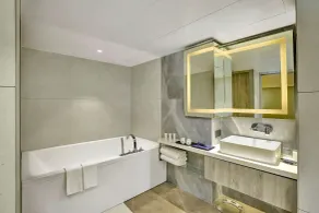 Park Inn by Radisson Surat - Bathroom
