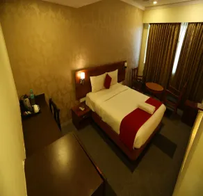 DFRONT GOLDEN PALACE - Room
