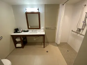 Comfort Suites Midland West - Salle de bain
