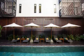 The Aviary Hotel - Pool