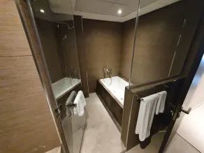 The Jewel Hotel - Bathroom