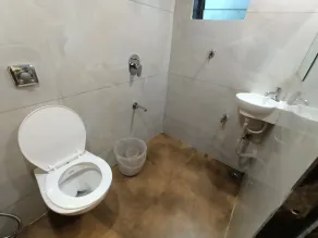 Hotel Moon Lite Residency Marve Malad - Bathroom