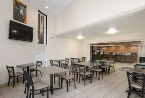 SureStay Plus Hotel by Best Western Gatlinburg - Restaurant