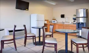 Super 8 by Wyndham Lumberton NC - Restaurant