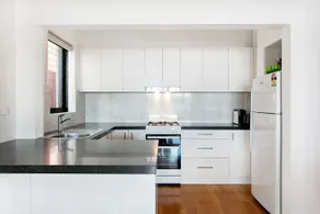 Ultimate Bondi Escape+ Balcony+ Stunning Views! - Eigene Küche