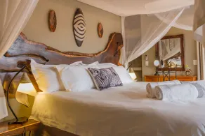 Ukuthula Bush Lodge - Room