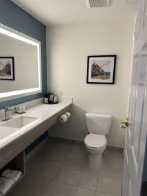 La Quinta Inn & Suites by Wyndham Albuquerque Midtown - Badezimmer