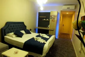Leyla Suit - Room