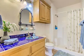 Medicine Park Cabin Rental w/ Mountain View - Interior