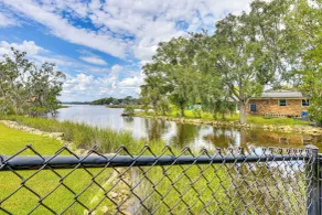 Waterfront JAX Townhome w/ River Access! - Innvendig