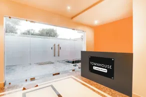 Super OYO Townhouse 403 Veridian - Spa