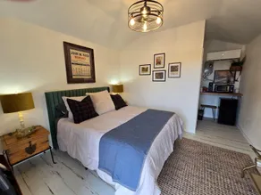 Roots Retreat - Rom