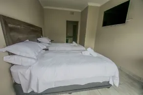 Up21 Guest House - Room