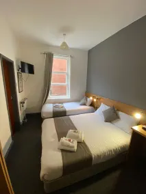 Alumhurst Hotel - Chambre