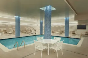Embassy Suites by Hilton Minneapolis Downtown - Piscine