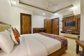 Fabhotel The Palm - Quarto