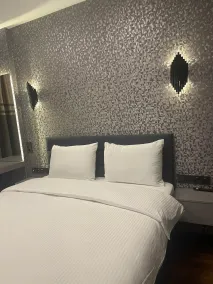 Uzunkum Hotel - Rom