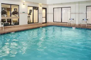 Courtyard by Marriott Cleveland Westlake - Piscine