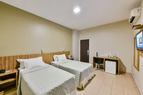Plaza Inn Augustus - Room