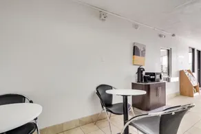 AVERA SUITES - Hall