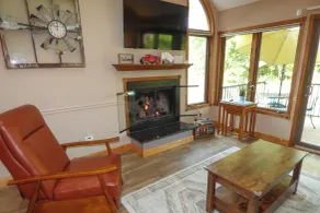 Galena Retreat: Shopping, Owners Club & Skiing! - Interior