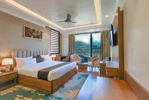 Alivaa Hotel, McLeodganj With Best Dhauladhar View & Infinity Pool Sky Garden - Zimmer